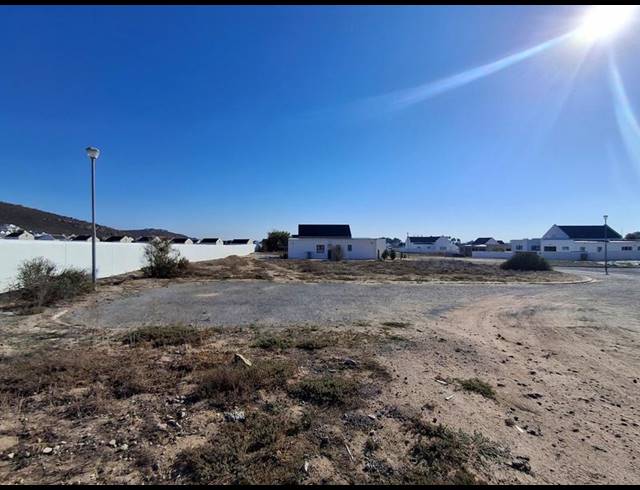 LAND FOR SALE IN HARBOUR LIGHTS